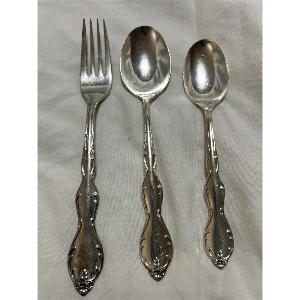 Wm. Rogers Mfg. Co. silverplate Camelot Melody 3  Pieces Utensils Silverware